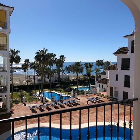 Puerto De La Duquesa Sea View Apartment Манилва Екстериор снимка