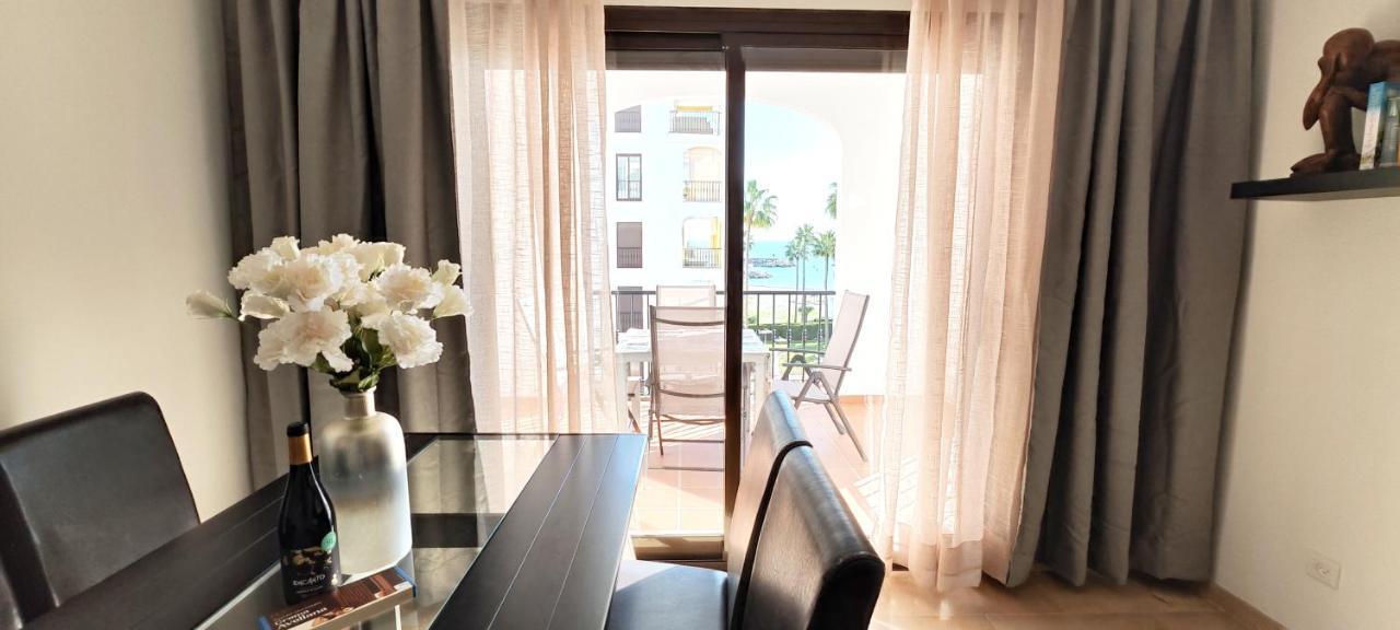 Puerto De La Duquesa Sea View Apartment Манилва Екстериор снимка