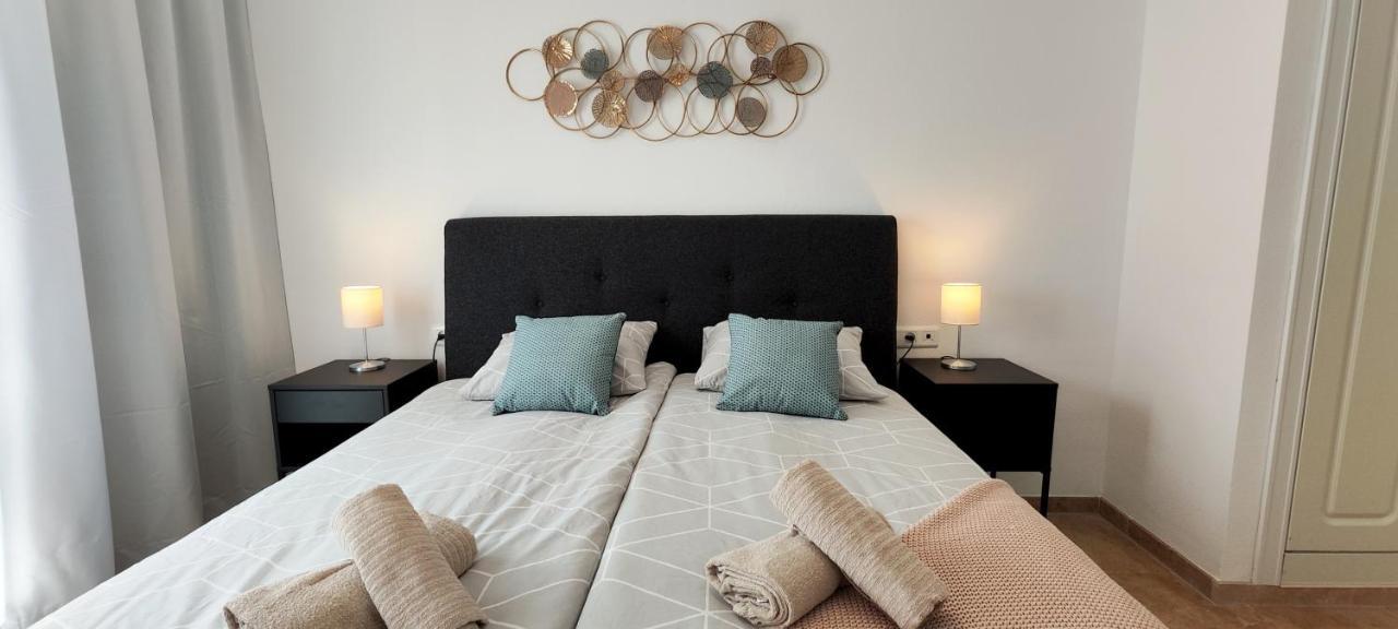 Puerto De La Duquesa Sea View Apartment Манилва Екстериор снимка