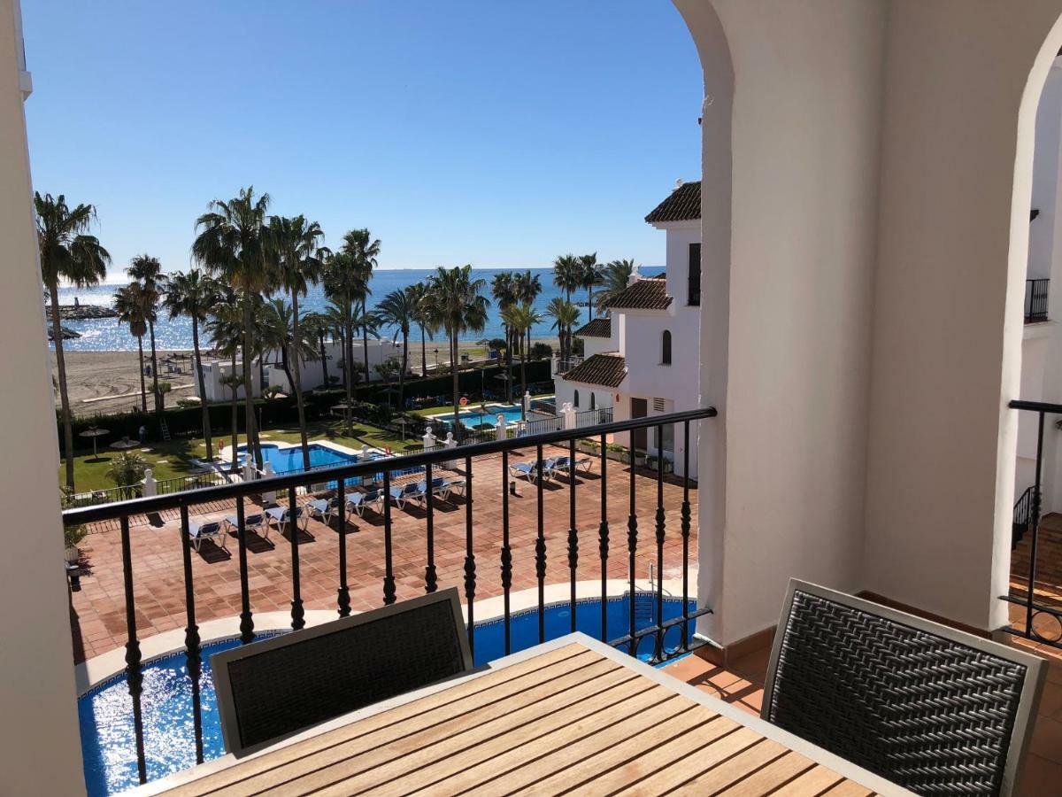 Puerto De La Duquesa Sea View Apartment Манилва Екстериор снимка