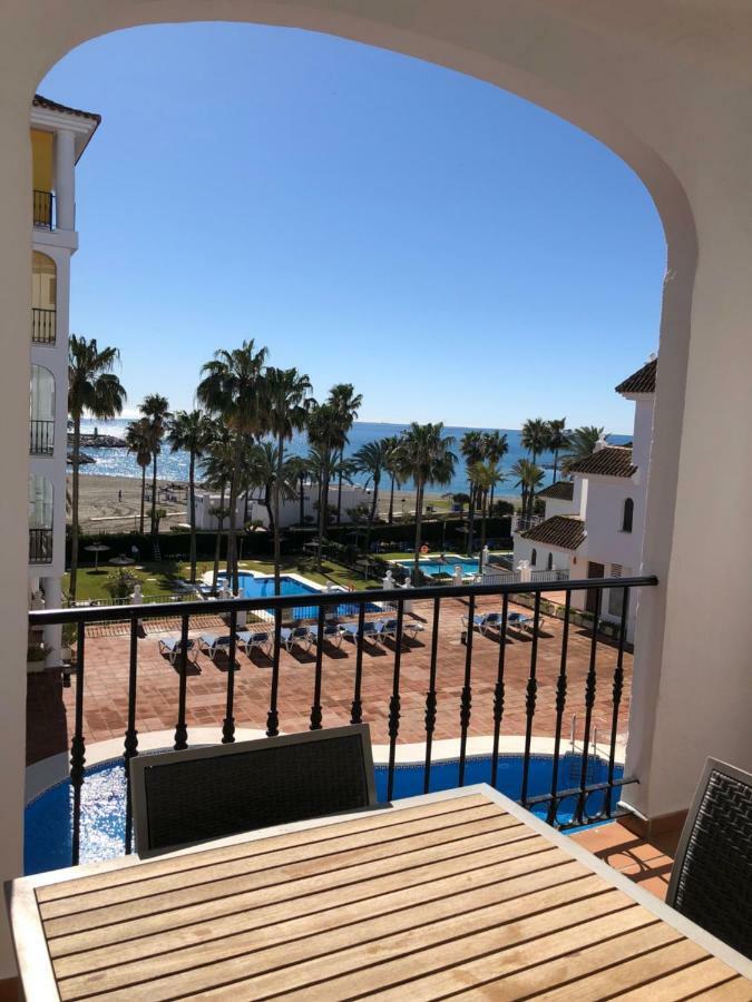 Puerto De La Duquesa Sea View Apartment Манилва Екстериор снимка